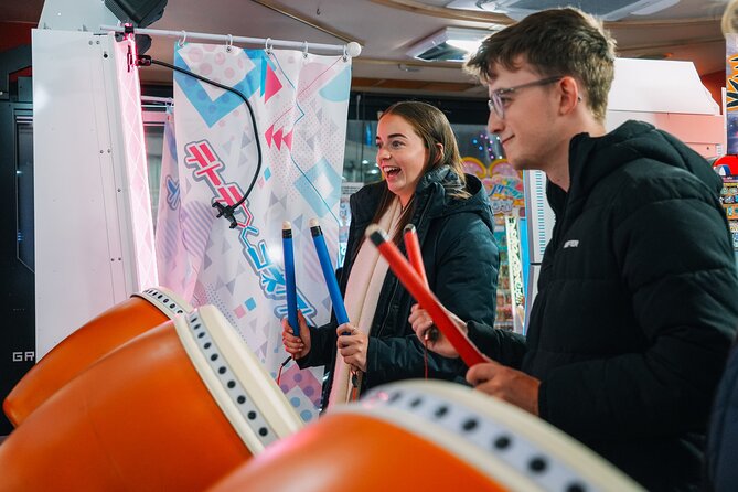 [1 Group Only] Tokyo Shinjuku Food Tour for Family - Kabukicho Arcade: Taiko, Mario Kart, and the Photo Booth Moment