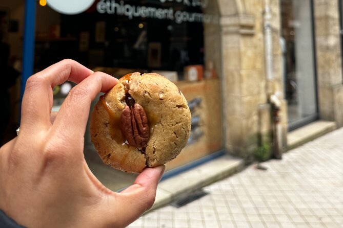 #1 Montmartre Pastries & Chocolate Food Tour with 6+ Tastings - Sacré-Cœur Photo Moment Without the Detour Stress