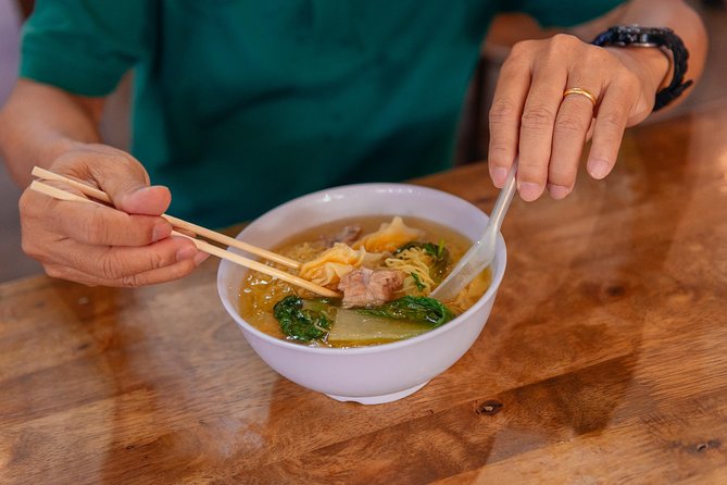 A Taste of Singapore: Hawker Center Private Customized Food Tour - A private hawker crawl around Singapore’s Chinatown (without the herd)