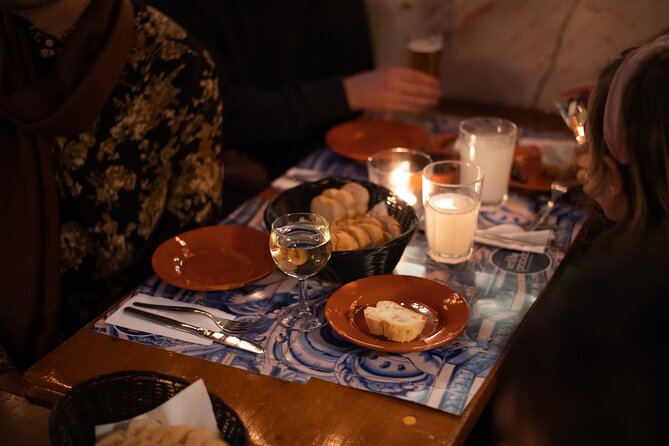 A True Taste of Lisbon: Portuguese Tapas, Wine & Surprise Drink - Comfort, group size, and what the walking feels like