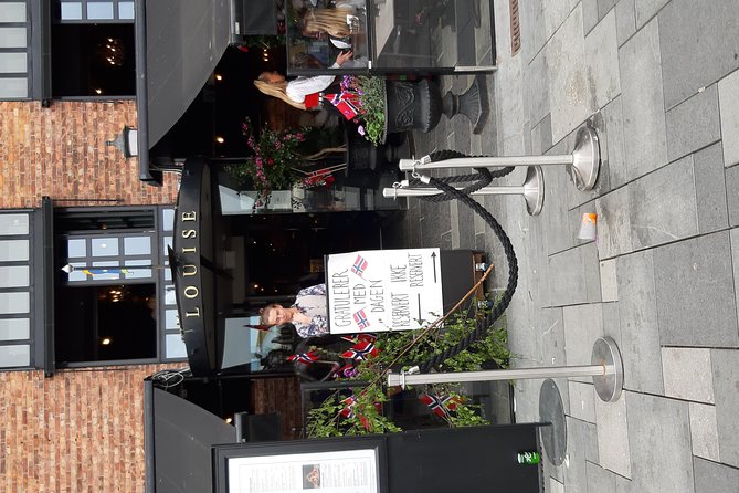 A Well Balanced History and Food Tour with Focus on the Scandinavian Kitchen - Stop 2: Aker Brygge and the waterfront-food connection