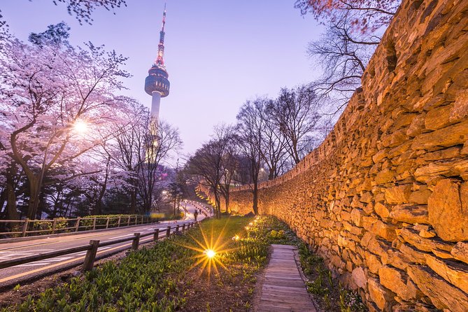 Afternoon Seoul: Hanok Vibes, Netflix Street Food & N Seoul Tower - N Seoul Tower: your skyline payoff hour