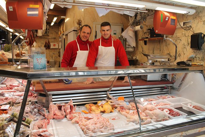 Alicante Food Tour - Quick city orientation at Teatro Principal de Alicante
