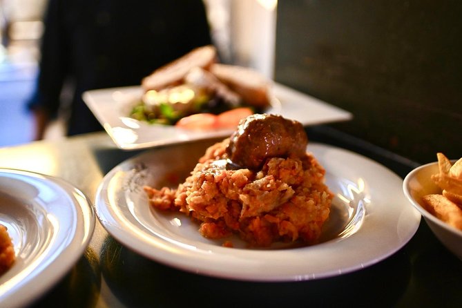 Amsterdam Food Tour of 10+ Local Classic Tastings in Jordaan Area - Fishmonger Time for Herring and Kibbeling (Real Amsterdam Bites)