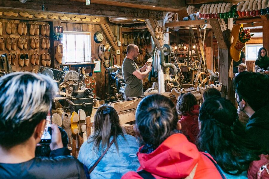 Amsterdam: Guided Zaanse Schans, Windmills & Cheese Tour - Windmills and Extra Tickets: See the Working Machinery, Not Just the Photos