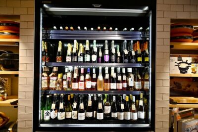 Amsterdam Private Food & Drinks Tour by UNESCO Canals & Jordaan - The cheese cellar start: Gouda and wine in a 17th-century setting