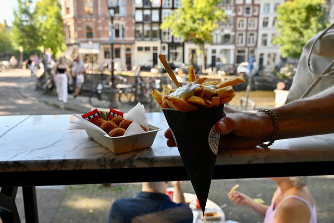 Amsterdam Private Food & Drinks Tour by UNESCO Canals & Jordaan - Café Hegeraad and the brown-café jenever vibe
