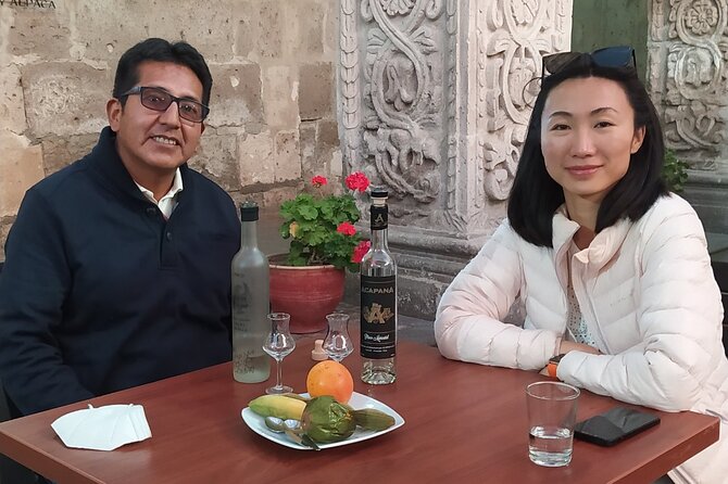 Arequipa Tasting Tour - Plaza Campo Redondo: the first stop that sets the story tone