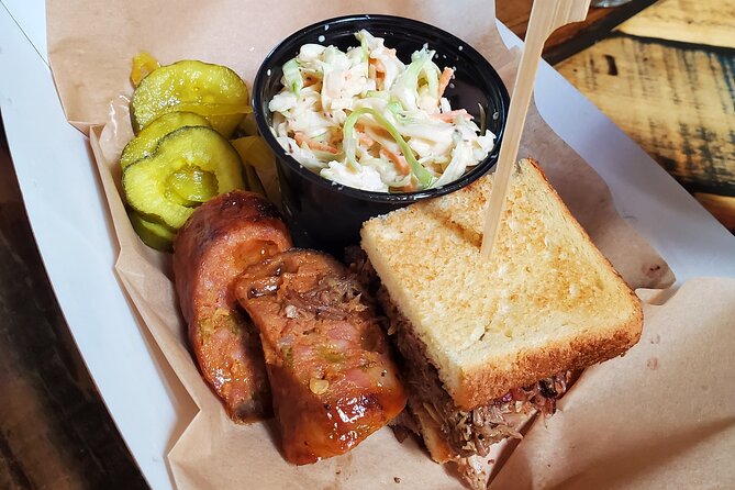 Arts District Eats: Food, Art & Culture Walking Tour in Las Vegas - Entering the Arts District on Foot: Brewery Row Starts the Day