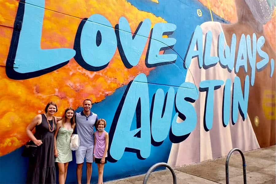 Austin: Downtown Food Tour with 6+ Tastings of Local Flavors - The Beary Special Smoothie: A Refreshing Mid-Tour Break