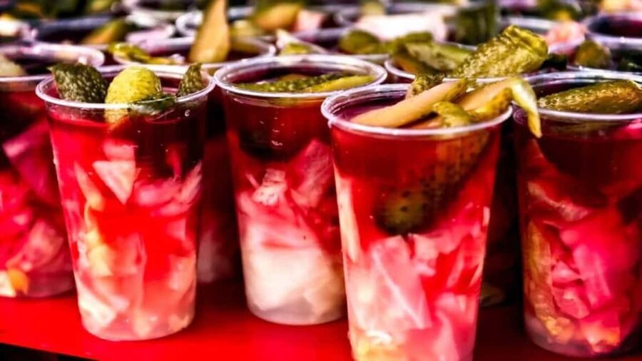 Authentic Food Tour in Istanbul’s Asian Side – Kadıköy - MaRoll Çiğ Köfte: spicy vegetarian street-food that’s more than just hot meat