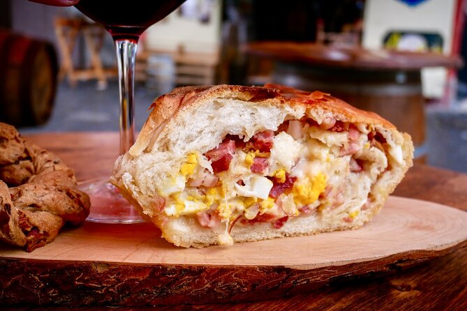 Authentic Naples Food Tour with 8+ Tastings of Pizza, Wine & More - Via San Gregorio Armeno: The Street Locals Still Love