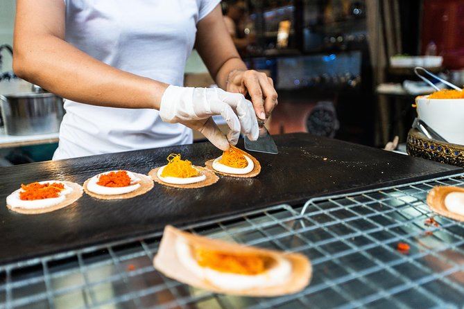 Authentic Street Food Tour in China Town Bangkok - Finding the start on Plaeng Nam Rd without losing time