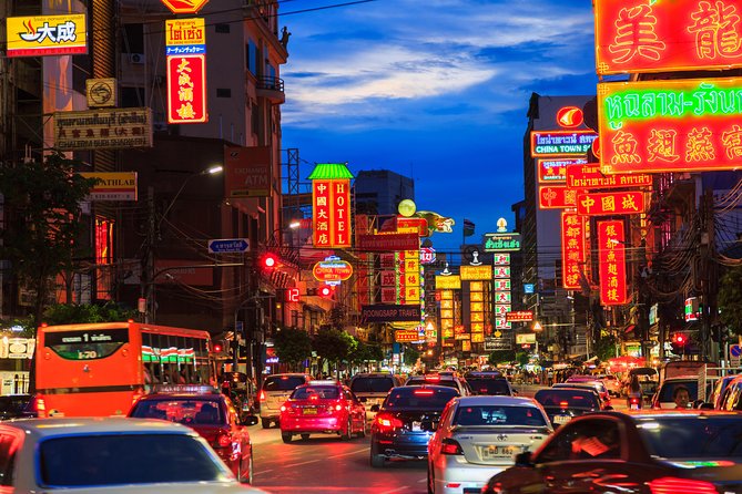 Authentic Street Food Tour in China Town Bangkok - Drinks, desserts, and the optional bar stop