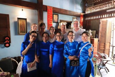 Award-winning Saigon Food Tour with GirlPower Drivers | KissTour - The 4½-hour route: from Opera House to District 4 seafood night