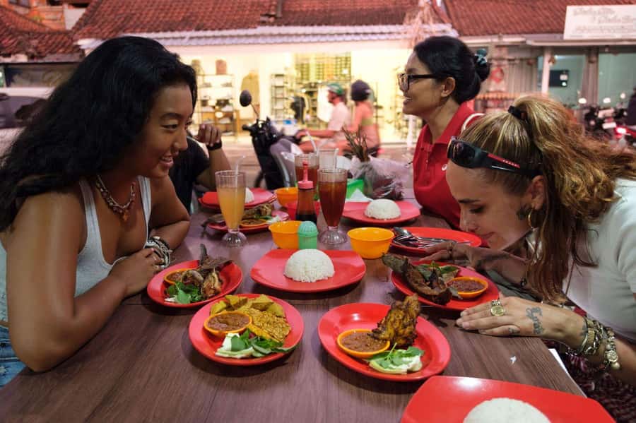 Bali: Delicious Indonesian Food Tour - Where the tastings start: Kantor Pos Indonesia and your first hour in Denpasar