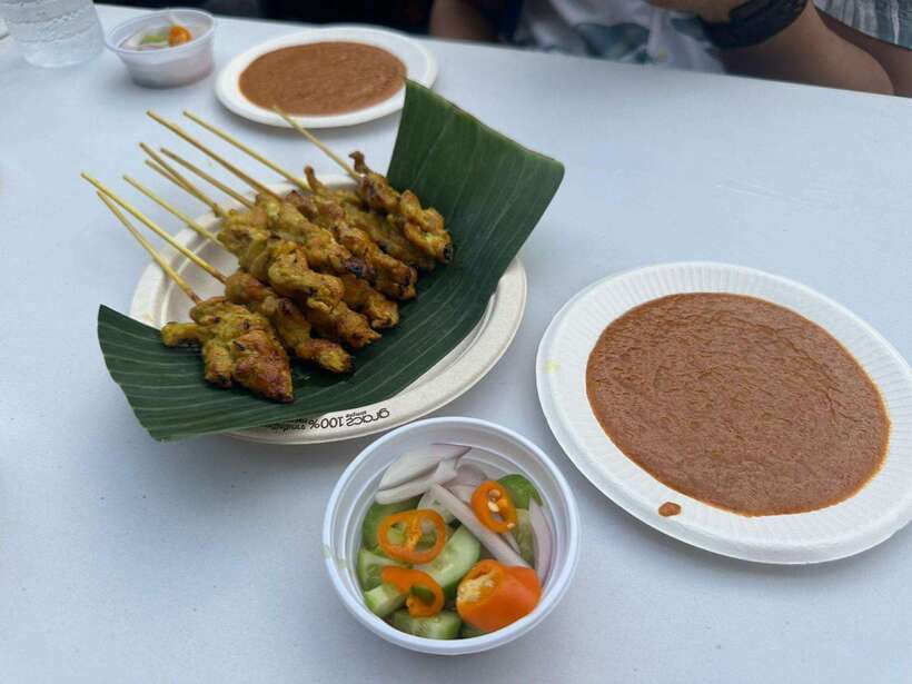 Bangkok Authentic Tasting Thai-Chinatown Walking Food Tour - Meeting at Im Chinatown Mall and Getting Oriented Fast