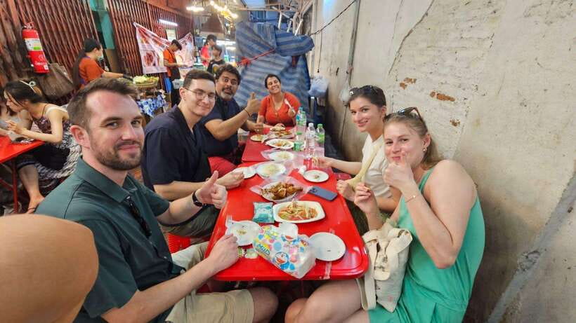 Bangkok Authentic Tasting Thai-Chinatown Walking Food Tour - The Street-Food Tasting Game: 10–12 Dishes That Make Sense