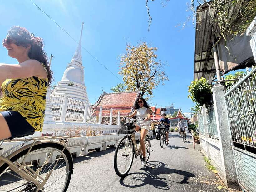 Bangkok: Bike, Boat & Food Tour in Thonburi - Thonburi: the Bangkok most people miss on two wheels