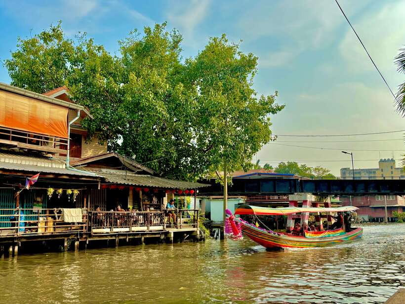 Bangkok: Bike, Boat & Food Tour in Thonburi - First ride: Talat Phlu and quiet backstreets