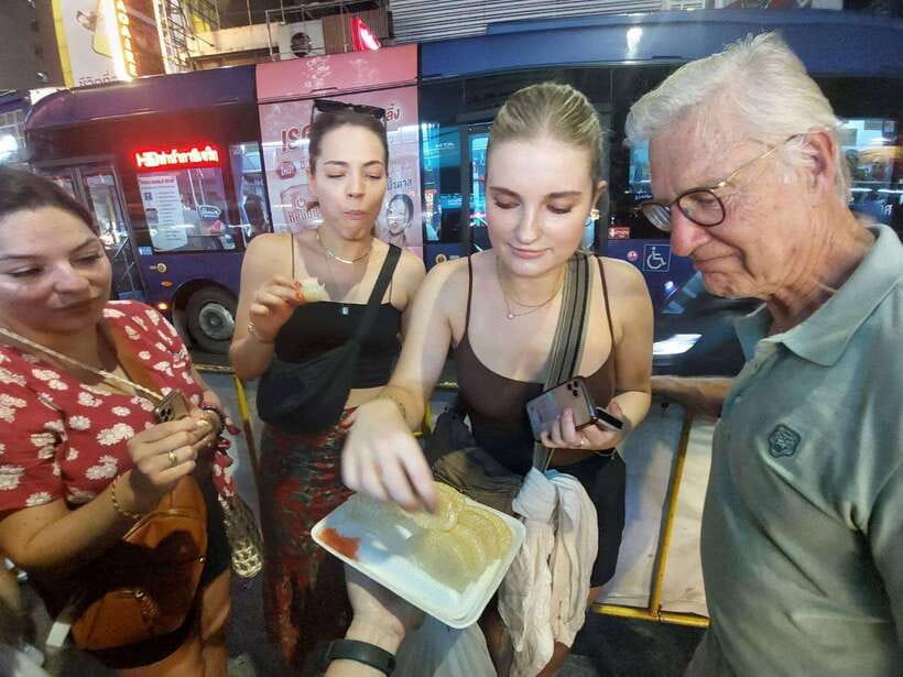 Bangkok: Chinatown Food Tour with Michelin Food Stalls - Key highlights you’ll actually feel on the tour