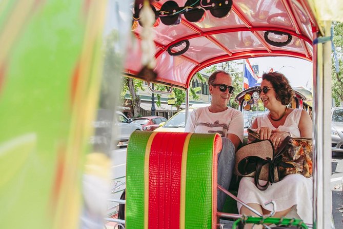 Bangkok Electric Tuk Tuk: Thonburi, Wang Lang & Food Tour - Thonburi temples you can actually understand on the move