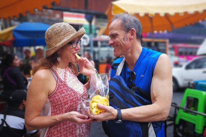 Bangkok Food Tour of Bang Rak with Local Guide - Who Leads Your Tour: What I’d Look for in a Guide