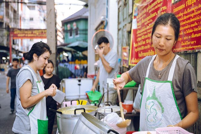Bangkok Hidden Gems: Talad Noi, Chinatown & Street Food Tour - Talad Noi Lanes: The Old Neighborhood Feel Before Chinatown Gets Loud