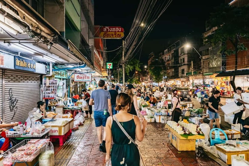 Bangkok: Midnight Food Tour by Tuk-Tuk - Stop Style: Old Town Sights Without the Tourist Crowds