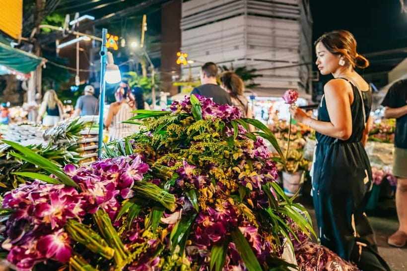 Bangkok: Midnight Food Tour by Tuk-Tuk - The Flower Market Stop: A Bangkok Ritual Moment You Don’t Forget