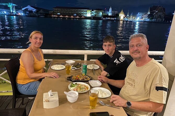 Bangkok Night Food Tour By Tuk-Tuk - Bangkok Noi market stop: dinner snacks with a local rhythm