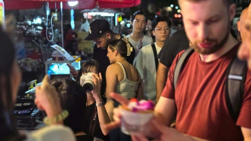 Bangkok: Street Food Tasting Tour at Night - The 150-Minute Rhythm: How the Six Tastings Actually Feel