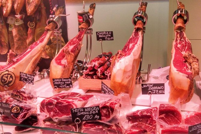 Barcelona Food Tour: Market & Gothic Quarter with Expert Guide - La Boqueria Market: what to expect from the tastings