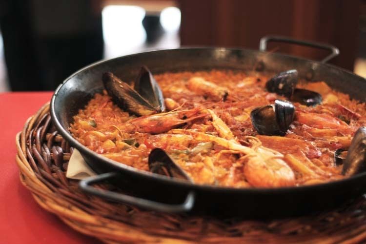Barcelona: Old Town Tapas & Paella Food Tour with 8 Tastings - The Secret Dish: the surprise bite that often seals the deal