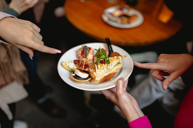 Barcelona Tapas Food Tour with Lunch or Dinner in El Born - Why the Gothic Quarter to El Born Route Works for First-Timers