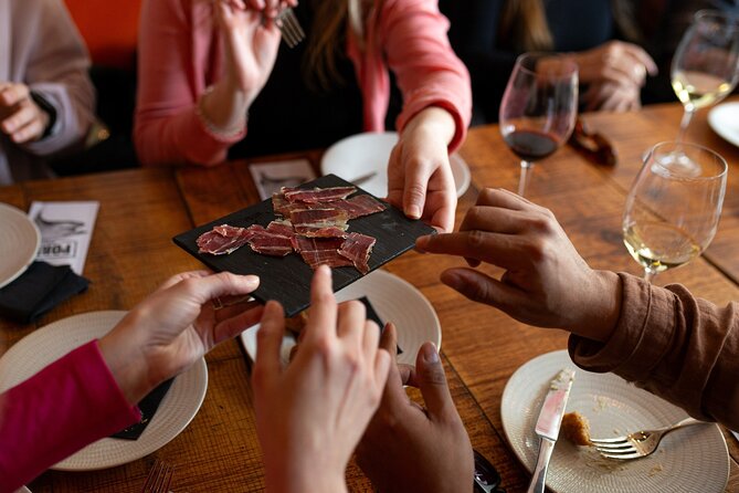 Barcelona Tapas Food Tour with Lunch or Dinner in El Born - Vegetarian and Alcohol-Free Options: Good News, But One Big Limitation