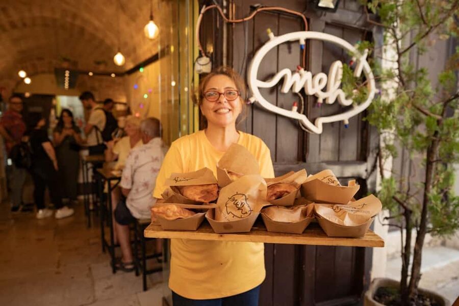 Bari Street Food Tour by Bike - The first flavor hit: a quick street-food start