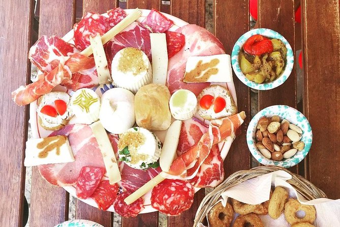 Bari Street Food Tour by Rickshaw - Piazza Mercantile: the city’s meeting point moment