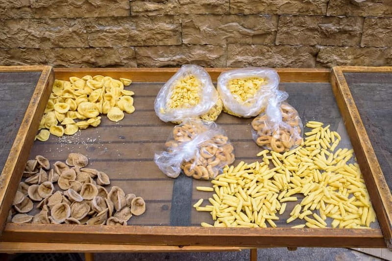 Bari: The Ultimate Street Food Tour with a Local - Lunch phase: panzerotti and popizze (handheld heaven)