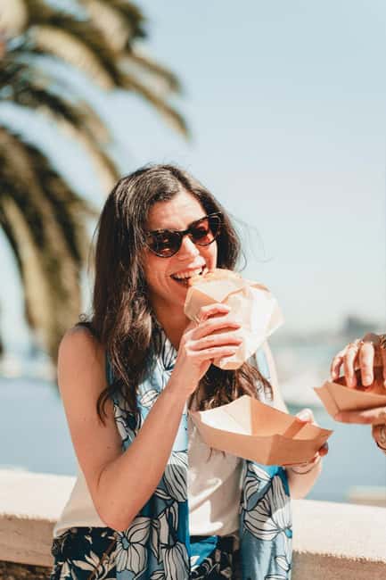 Bari: Walking Street Food Tour - Tour guides and group energy: what the best guides do