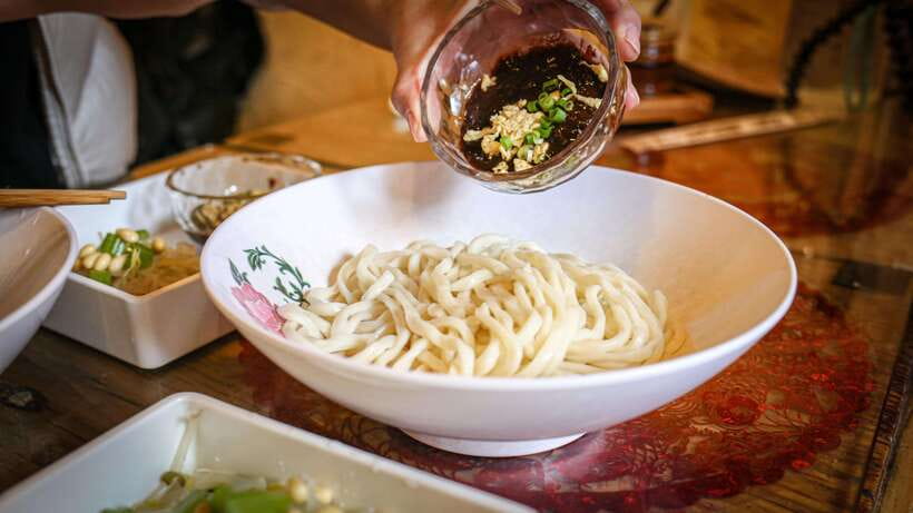 Beijing: Hidden Gems Guided Food Tour with Beer and Tastings - Meeting at Shichahai: Finding the Start Without Stress