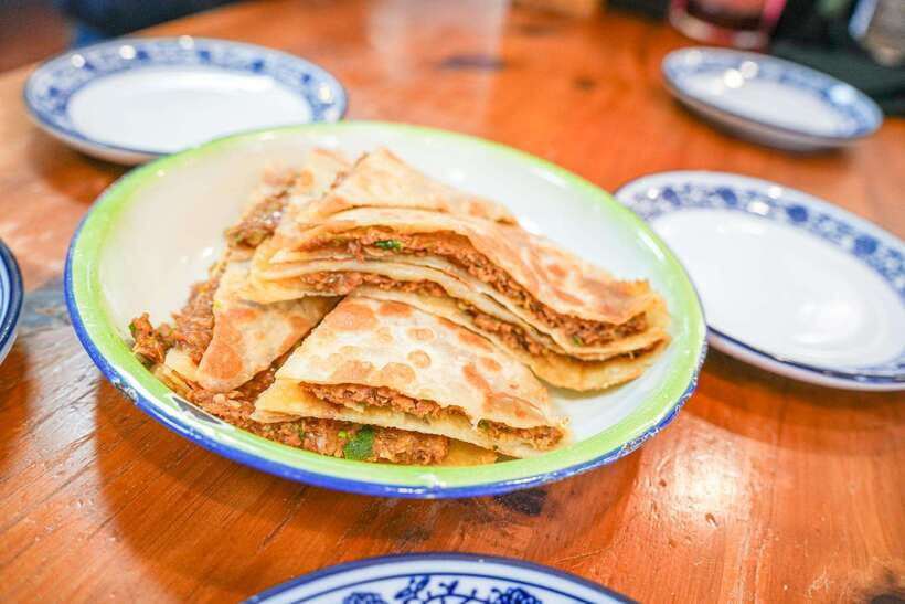 Beijing: Hutong Breakfast Food Tour - Douzhi: Beijing’s Boldest Tradition and Your Moment of Bravery