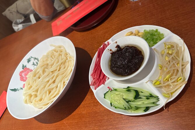 Beijing Walking Food Tour with a Local Friend - Why this Beijing walking food tour works better than a restaurant plan