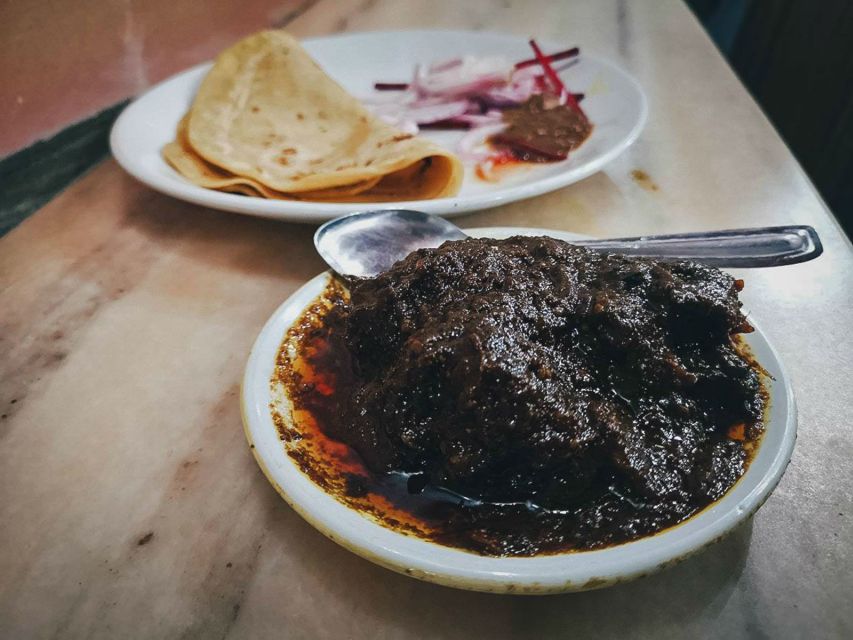 Bengali Nights Kolkata Food Tour with 13+ Tastings - Price and Portion Value: What $40 Really Gets You