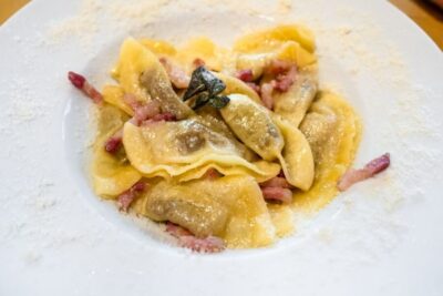 Bergamo: 3.5-Hour Traditional Food Tour - Piazza Mercato Delle Scarpe: The Start Point With Local Energy