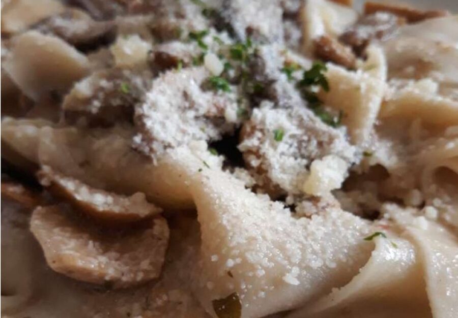 Bergamo: 3.5-Hour Traditional Food Tour - Lunch at a Local Restaurant: Casoncelli, Foiaide, and the Comfort-Food Core