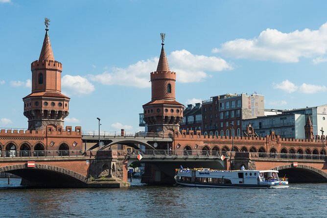 Berlin Center Food Tour with 8+ Authentic Local Tastings - Street art courtyards and hidden passage vibes with Berliner doughnuts