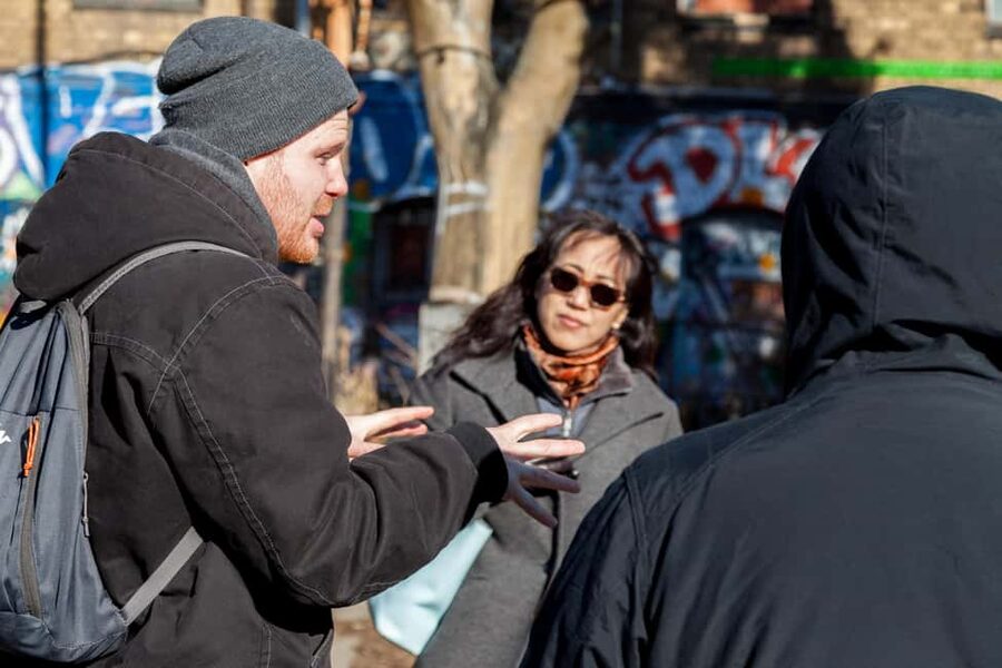 Berlin: Downtown Food Tour with 8 Authentic Local Tastings - Currywurst Time: The Cold-War Berlin Favorite You Can’t Skip