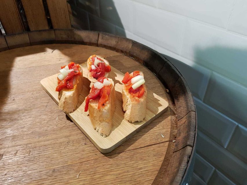 Berlin: Mitte Culinary Food Tour - Rotes Rathaus finale at Red City Hall: the last bites meet the big picture