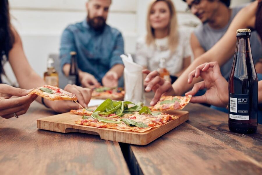 Berlin: Mitte Culinary Food Tour - Walking pace, guides, and the “ask questions” style